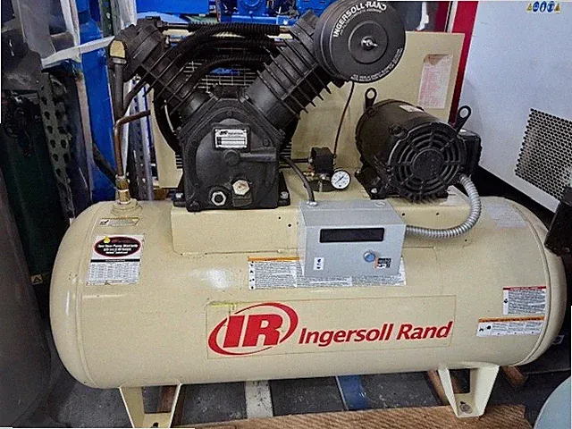 INGERSOLL RAND CBV119334 ELECTRIC AIR COMPRESSOR 10 HP 2 STAGE 120 GAL TANK