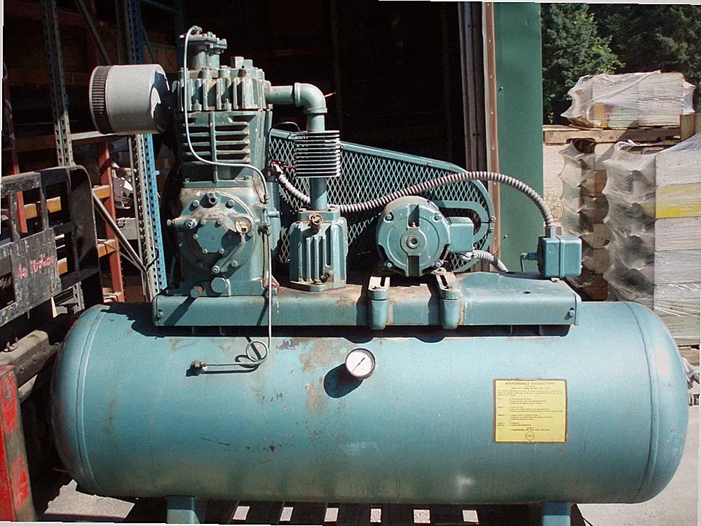QUINCY AIR COMPRESSOR WITH KARGARD TANK AND ALLIS CHALMERS 2 HP INDUCTION MOTOR